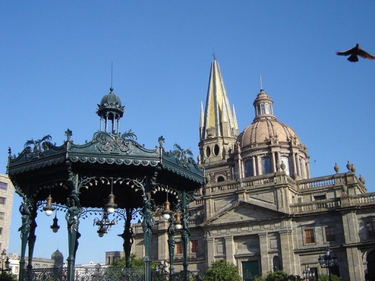 ¿Por Qué Comprar Casa O Invertir En Guadalajara?